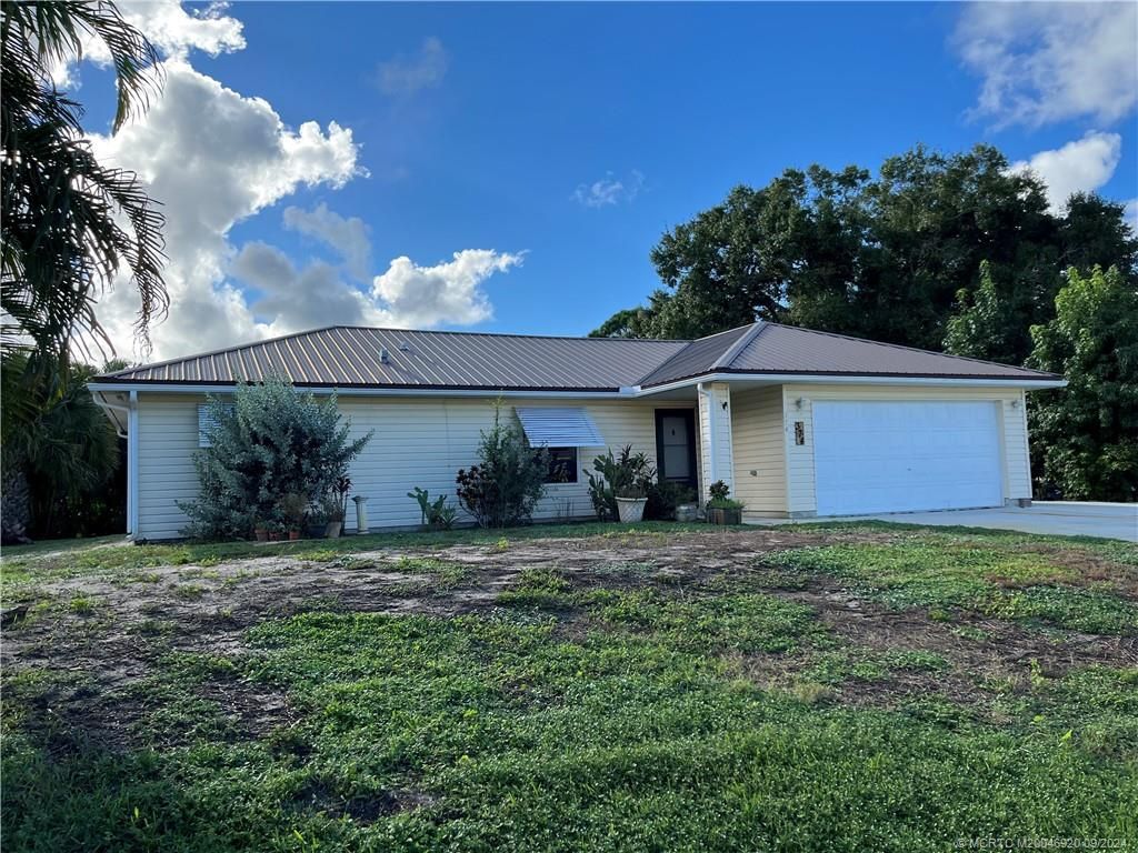 Photo of 374 Benschop Street, Sebastian, FL 32958 (MLS # M20046920)