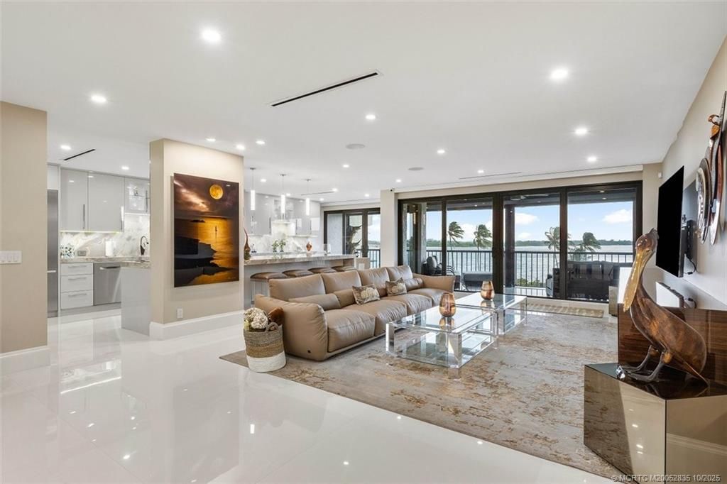 Photo of 2818 SE Dune Drive #2308, Stuart, FL 34996 (MLS # M20052835)