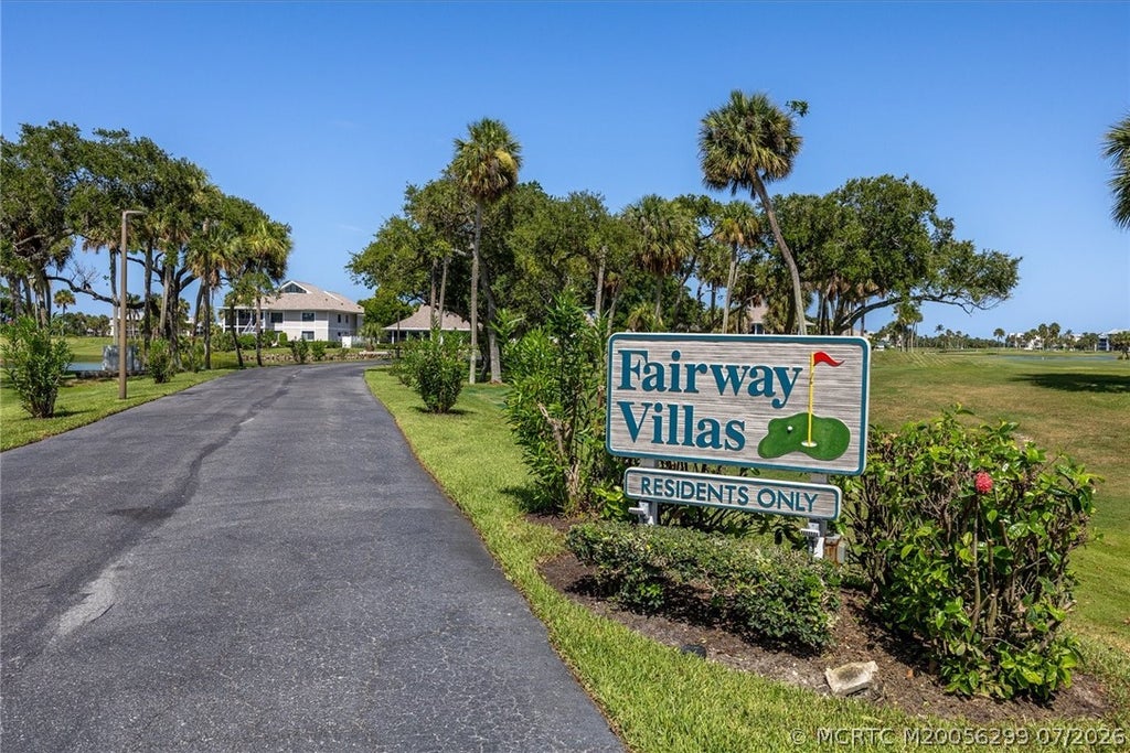Photo of 333 NE Golfview Circle, Stuart, FL 34996 (MLS # M20056299)