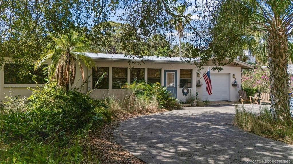 Photo of 764 SE Saint Lucie Boulevard, Stuart, FL 34996 (MLS # M20054025)