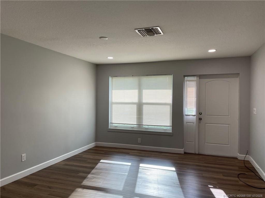 Photo of 406 SE Robalo Court, Stuart, FL 34996 (MLS # M20051337)