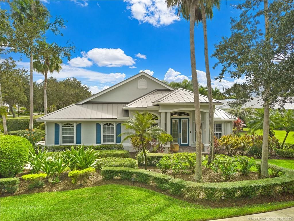 Photo of 7725 SE Mammoth Drive, Hobe Sound, FL 33455 (MLS # M20052070)