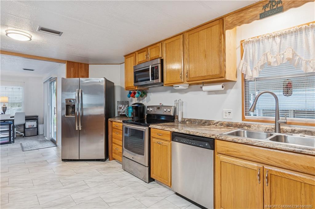 Stuart, Florida 34997, United States, 3 Bedrooms Bedrooms, ,2 BathroomsBathrooms,Residential,Active,210847