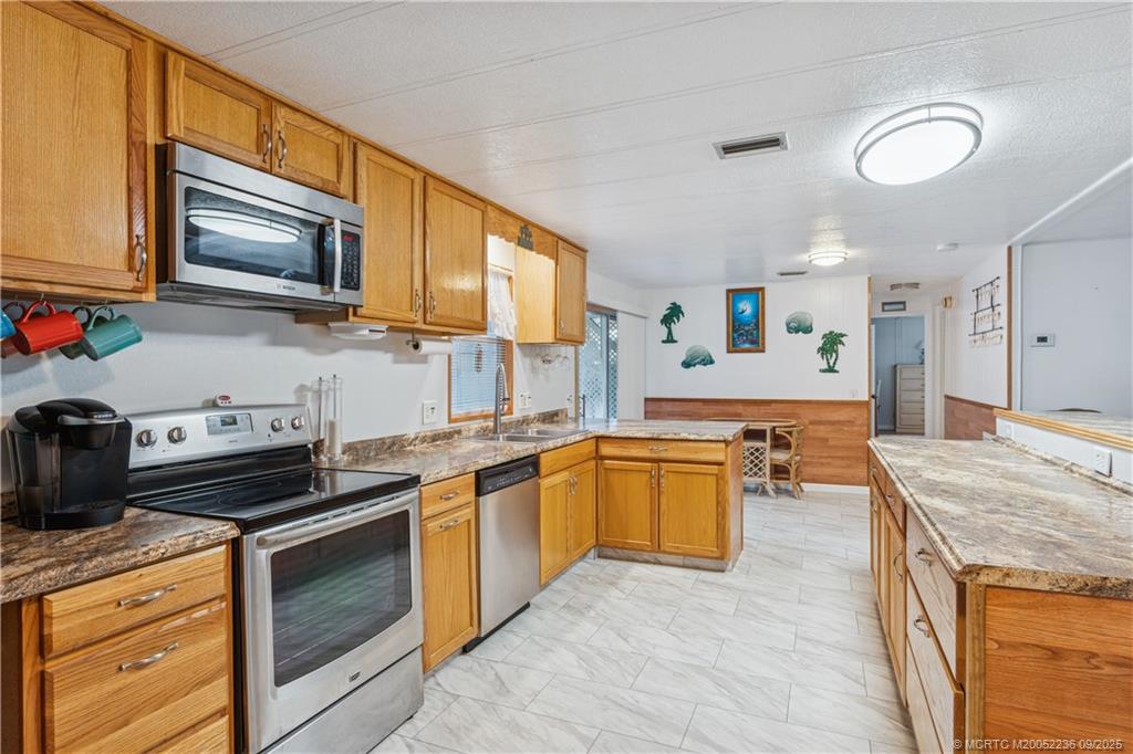 Stuart, Florida 34997, United States, 3 Bedrooms Bedrooms, ,2 BathroomsBathrooms,Residential,Active,210847