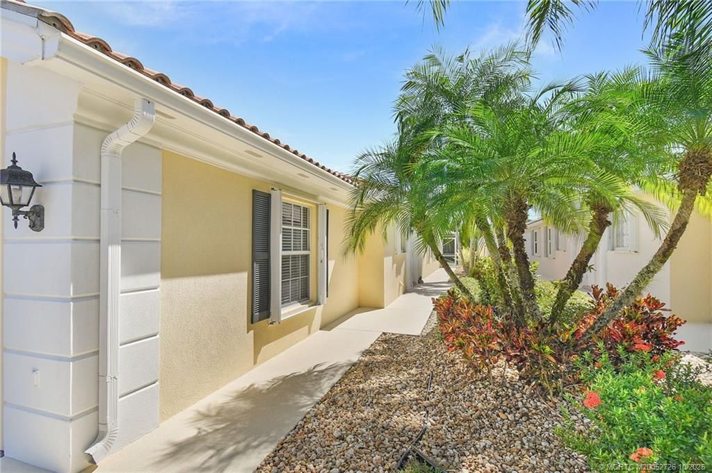 Photo of 8438 SE Retreat Drive, Hobe Sound, FL 33455 (MLS # M20052726)