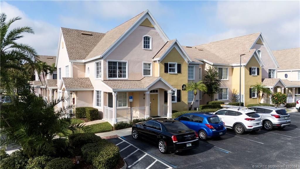 Photo of 1633 SE Pomeroy Street, Stuart, FL 34997 (MLS # M20048085)