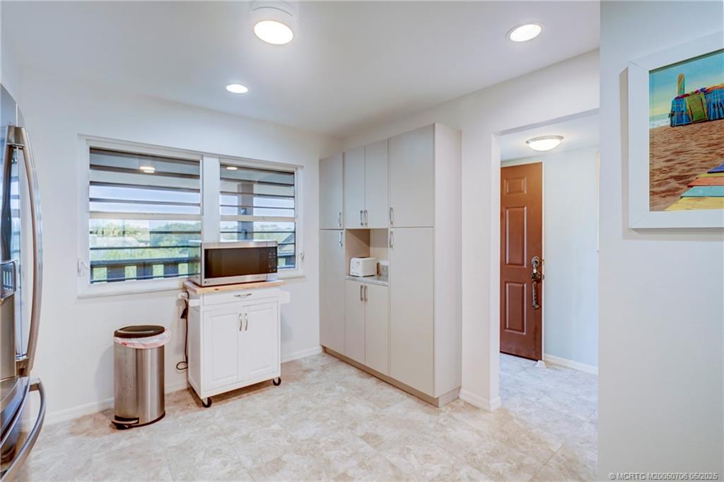 Stuart, Florida 34996, United States, 2 Bedrooms Bedrooms, ,2 BathroomsBathrooms,Residential,Active,135320