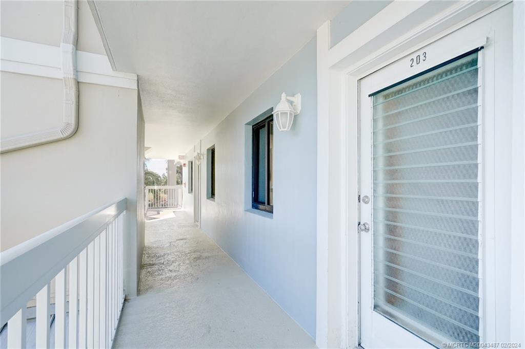 Stuart, Florida 34996, United States, 2 Bedrooms Bedrooms, ,2 BathroomsBathrooms,Residential,Active,64483