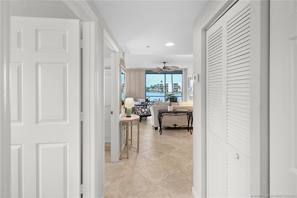 5799 NE Island Cove Way 1101