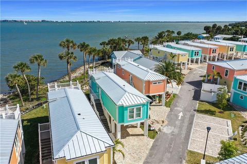Photo of 2506 SE Heron Way, Jensen Beach, FL 34957 (MLS # M20052529)