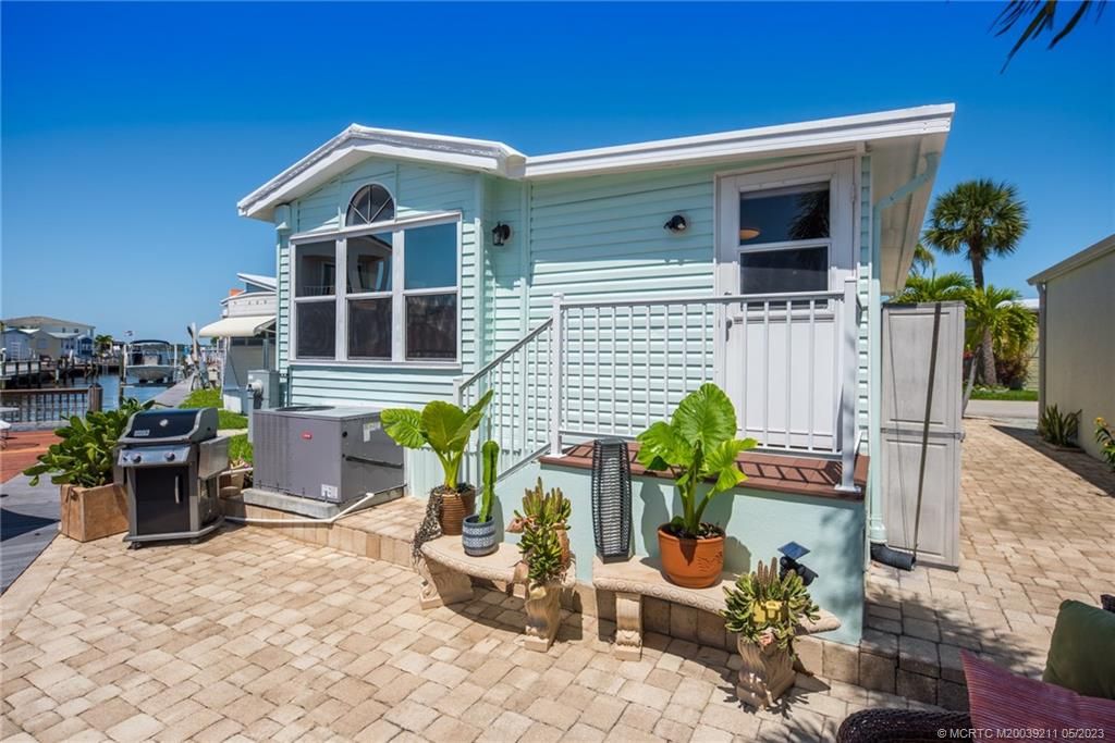 Photo of 31 Nettles Boulevard, Jensen Beach, FL 34957 (MLS # M20039211)