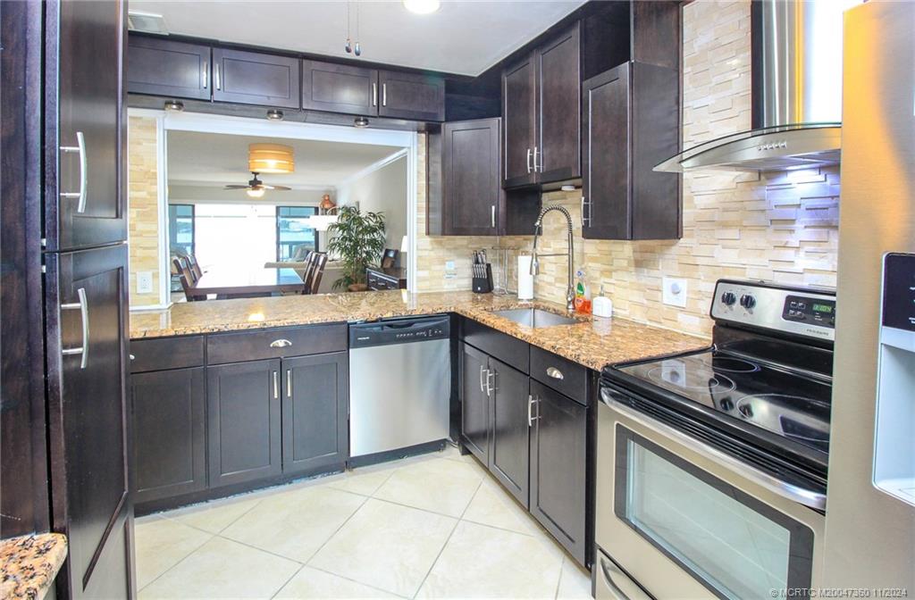 Stuart, Florida 34994, United States, 2 Bedrooms Bedrooms, ,2 BathroomsBathrooms,Residential,Active,36370