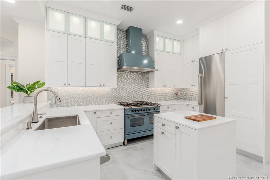 Photo of 4 Ridgeland Drive, Stuart, FL 34996 (MLS # M20041987)