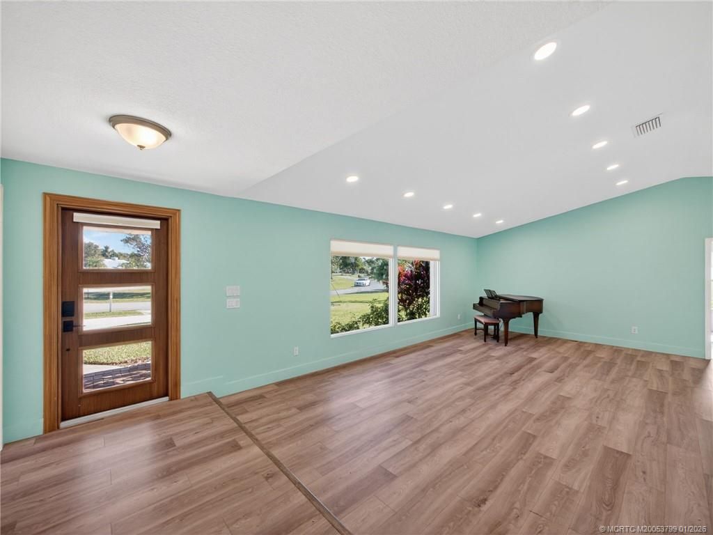 Photo of 3055 SE Glasgow Drive, Stuart, FL 34997 (MLS # M20053799)