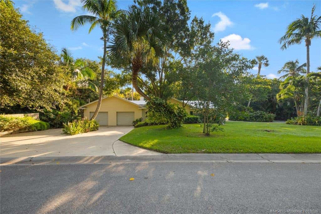 Photo of 24 N Via Lucindia, Sewalls Point, FL 34996 (MLS # M20056317)