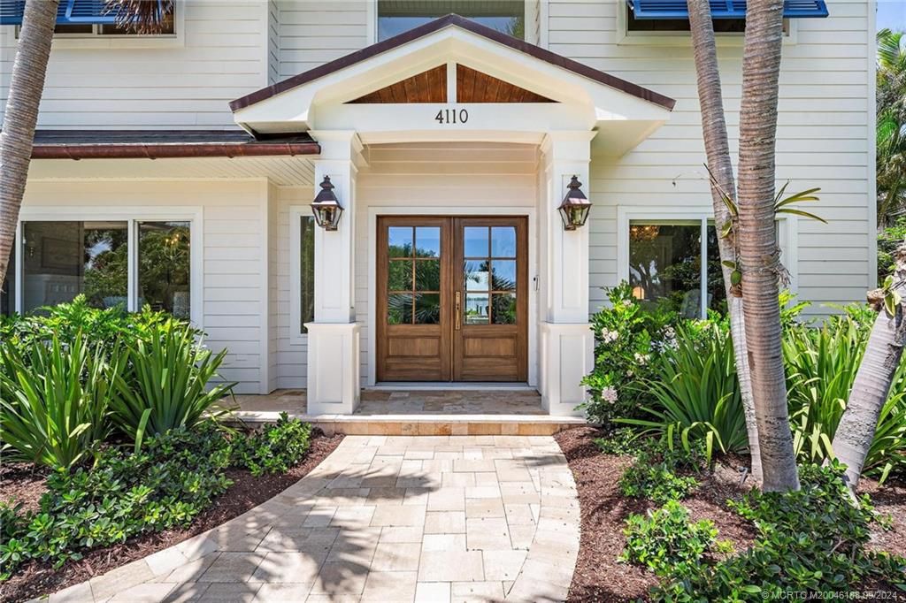 Photo of 4110 NE Joes Point Road, Stuart, FL 34996 (MLS # M20046188)