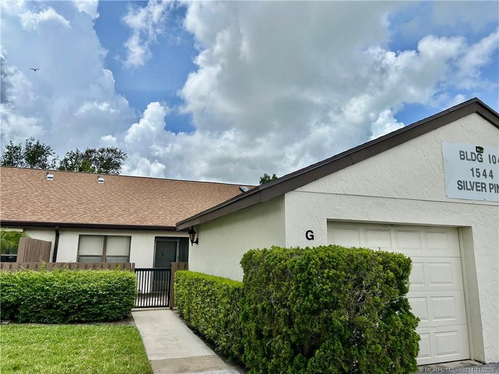 Photo of 1544 SW Silver Pine Way #104G, Palm City, FL 34990 (MLS # M20053211)