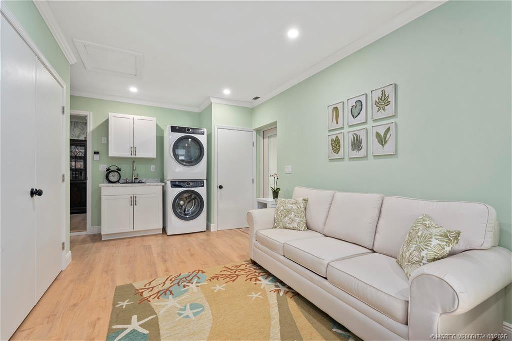 Stuart, Florida 34996, United States, 3 Bedrooms Bedrooms, ,2 BathroomsBathrooms,Residential,Active,194032