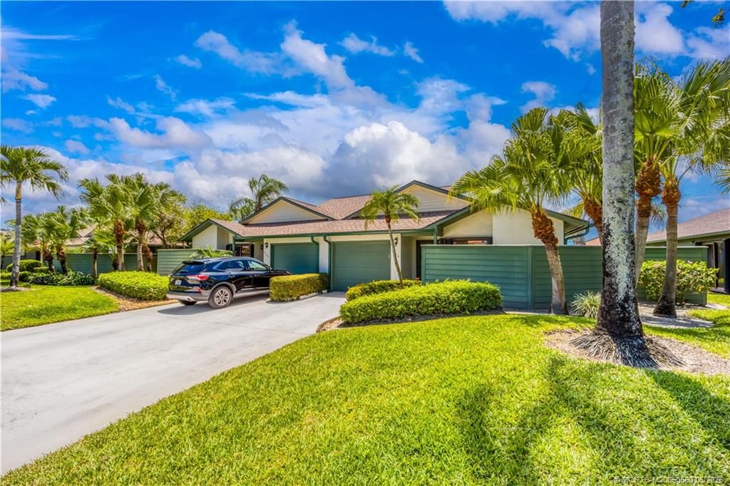 Photo of 6785 SE Bunker Hill Drive, Hobe Sound, FL 33455 (MLS # M20050550)