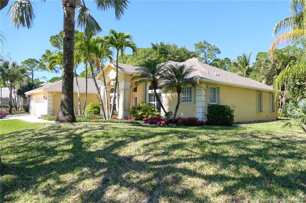 Photo of 8166 SW Yachtsmans Drive, Stuart, FL 34997 (MLS # M20043517)