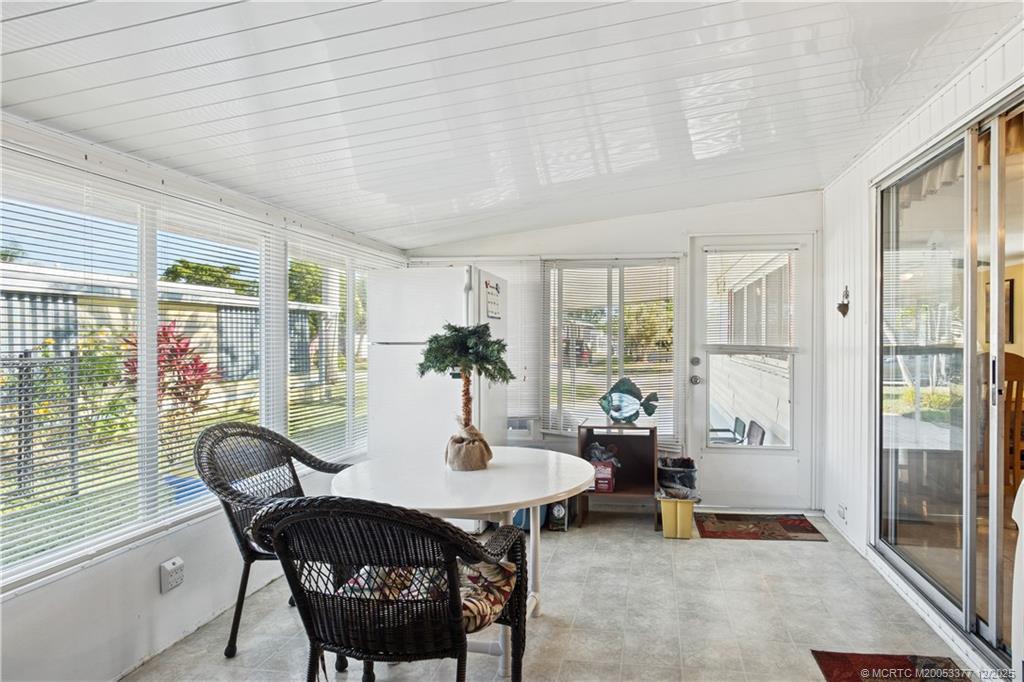 Hobe Sound, Florida 33455, United States, 2 Bedrooms Bedrooms, ,2 BathroomsBathrooms,Residential,Pending,251161