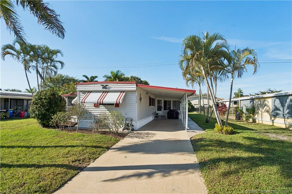 Hobe Sound, Florida 33455, United States, 2 Bedrooms Bedrooms, ,2 BathroomsBathrooms,Residential,Pending,251161