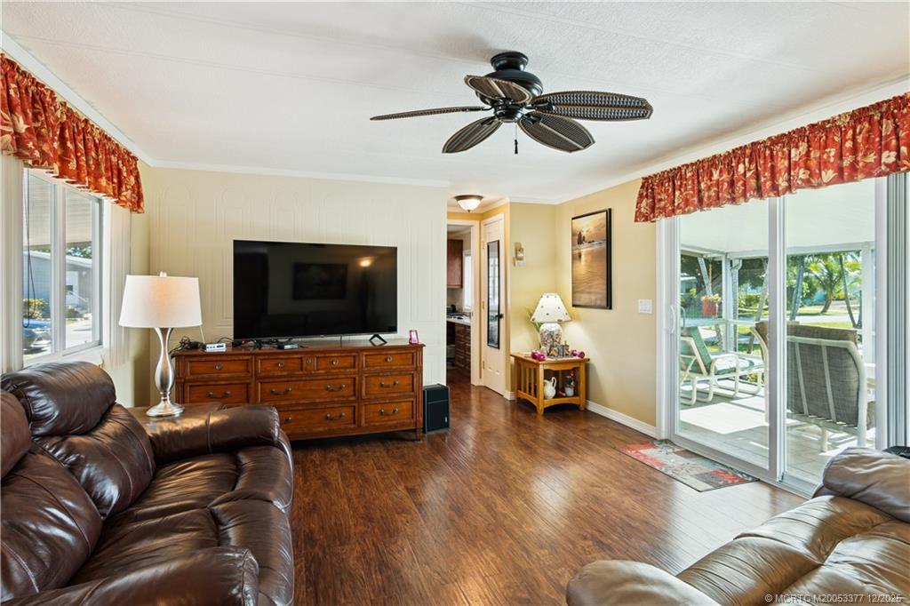 Hobe Sound, Florida 33455, United States, 2 Bedrooms Bedrooms, ,2 BathroomsBathrooms,Residential,Pending,251161