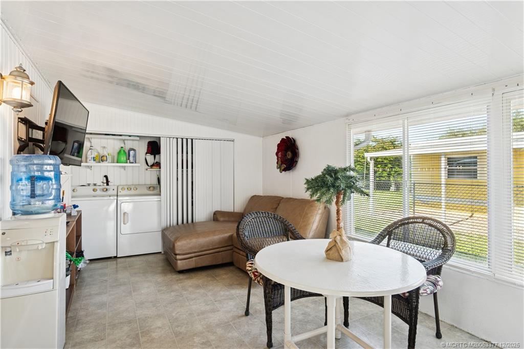 Hobe Sound, Florida 33455, United States, 2 Bedrooms Bedrooms, ,2 BathroomsBathrooms,Residential,Pending,251161