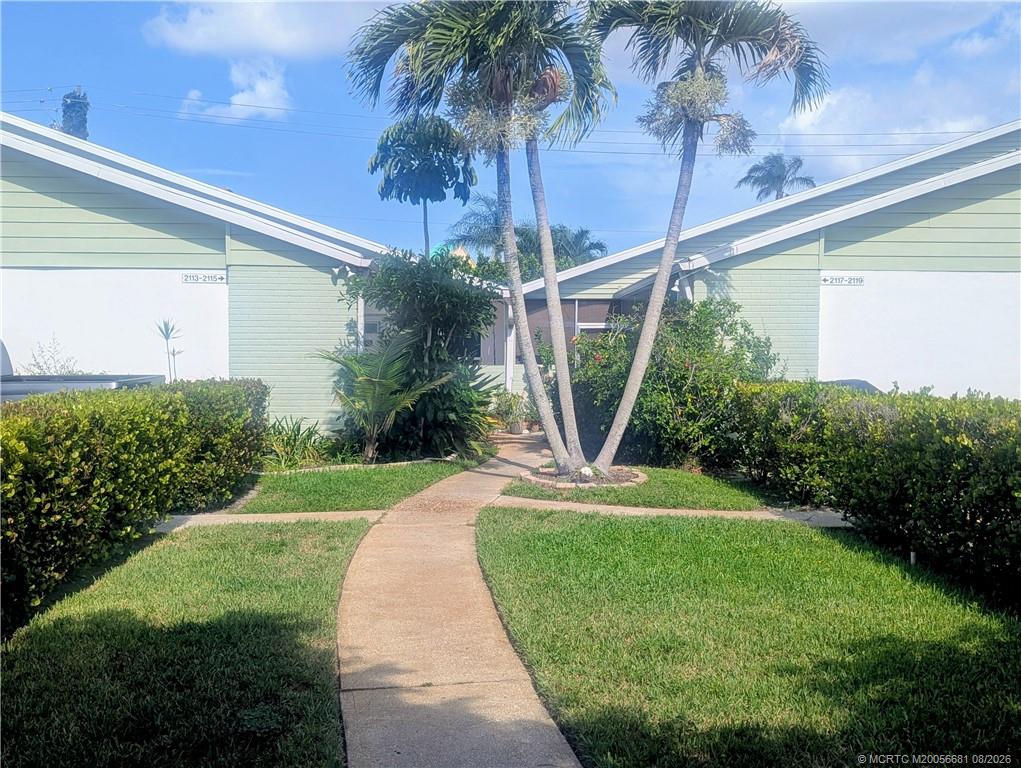 Photo of 2113 SE Edler Drive, Stuart, FL 34994 (MLS # M20056681)