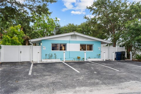 Photo of 657 SW Cleveland Avenue, Stuart, FL 34994 (MLS # M20056260)