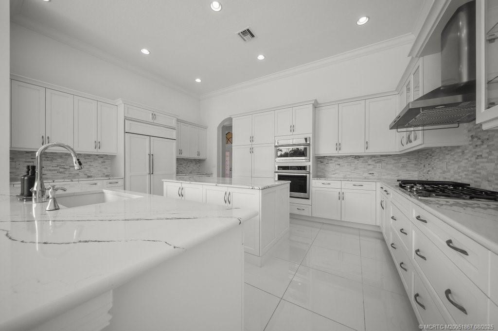 Palm City, Florida 34990, United States, 4 Bedrooms Bedrooms, ,5 BathroomsBathrooms,Residential,Active,195185