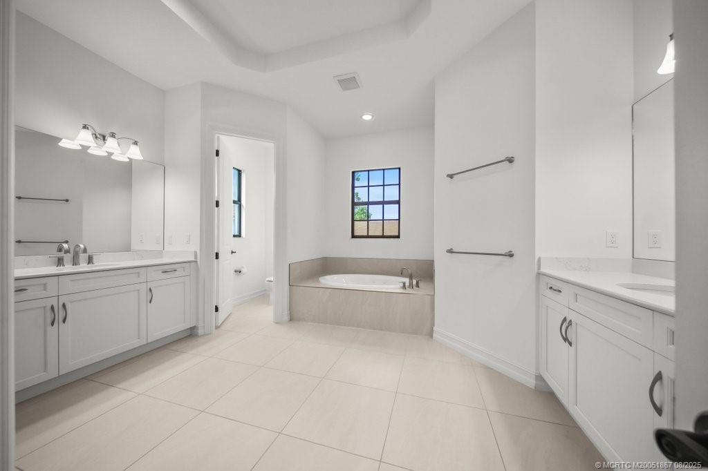 Palm City, Florida 34990, United States, 4 Bedrooms Bedrooms, ,5 BathroomsBathrooms,Residential,Active,195185