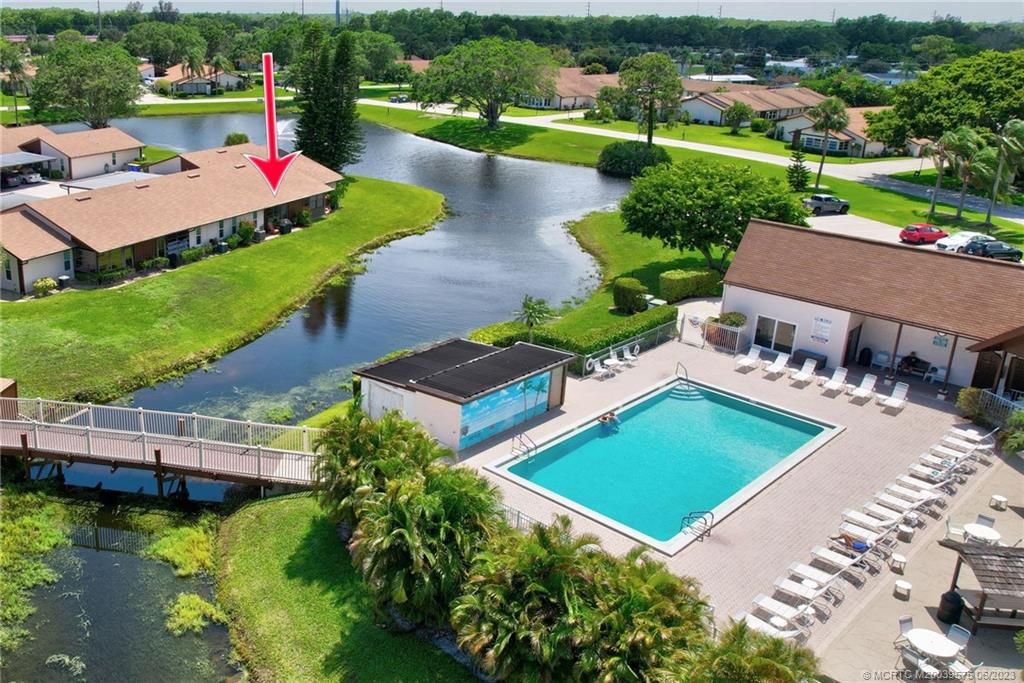 Photo of 6531 SE Federal Highway #T108, Stuart, FL 34997 (MLS # M20039575)