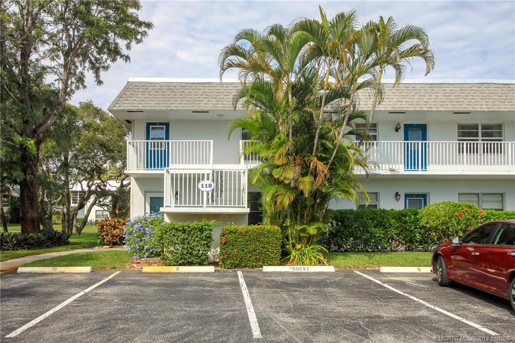 Stuart, Florida 34996, United States, 2 Bedrooms Bedrooms, ,2 BathroomsBathrooms,Residential,Active,241076