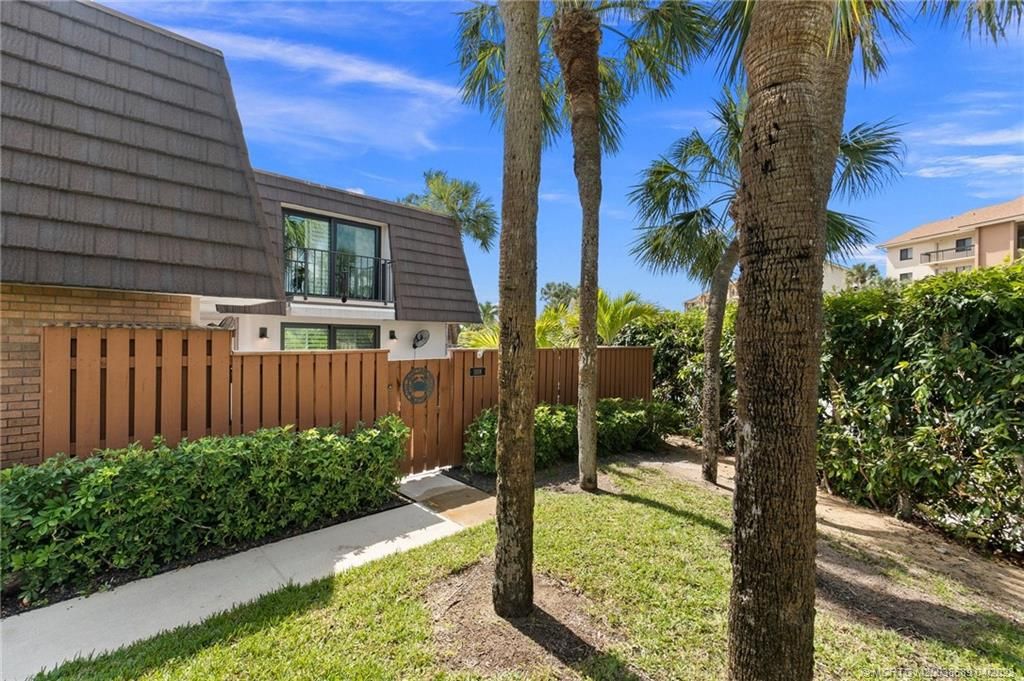 Photo of 1108 11th Court, Jupiter, FL 33477 (MLS # M20038689)