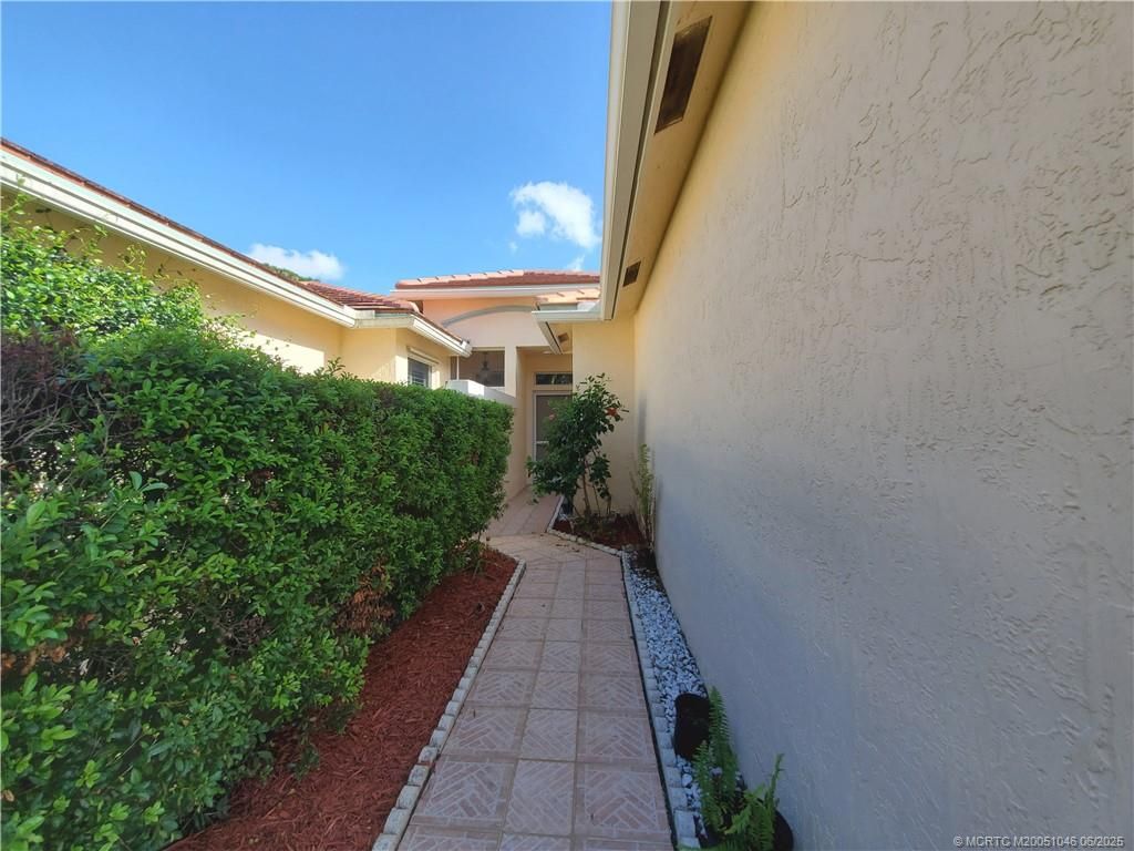 Photo of 1393 SW Greens Pointe Way, Palm City, FL 34990 (MLS # M20051046)