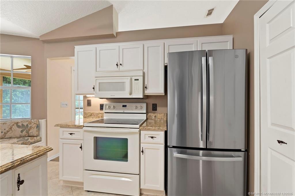 Palm City, Florida 34990, United States, 3 Bedrooms Bedrooms, ,2 BathroomsBathrooms,Residential,Active,250266