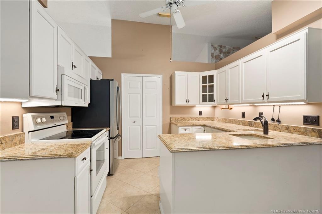 Palm City, Florida 34990, United States, 3 Bedrooms Bedrooms, ,2 BathroomsBathrooms,Residential,Active,250266