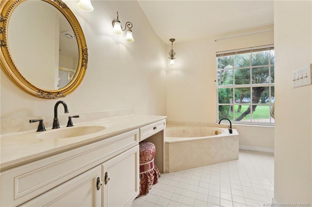 Palm City, Florida 34990, United States, 3 Bedrooms Bedrooms, ,2 BathroomsBathrooms,Residential,Active,250266