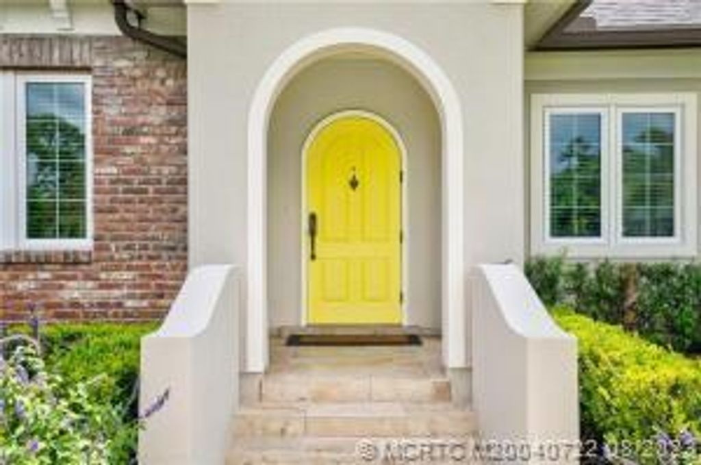 Photo of 4865 SE Manatee Cove Road, Stuart, FL 34997 (MLS # M20040722)