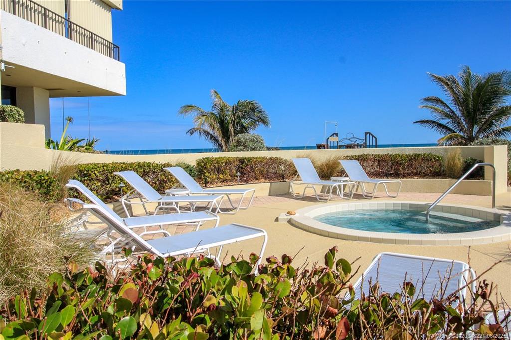 Jensen Beach, Florida 34957, United States, 2 Bedrooms Bedrooms, ,2 BathroomsBathrooms,Residential,Active,24056