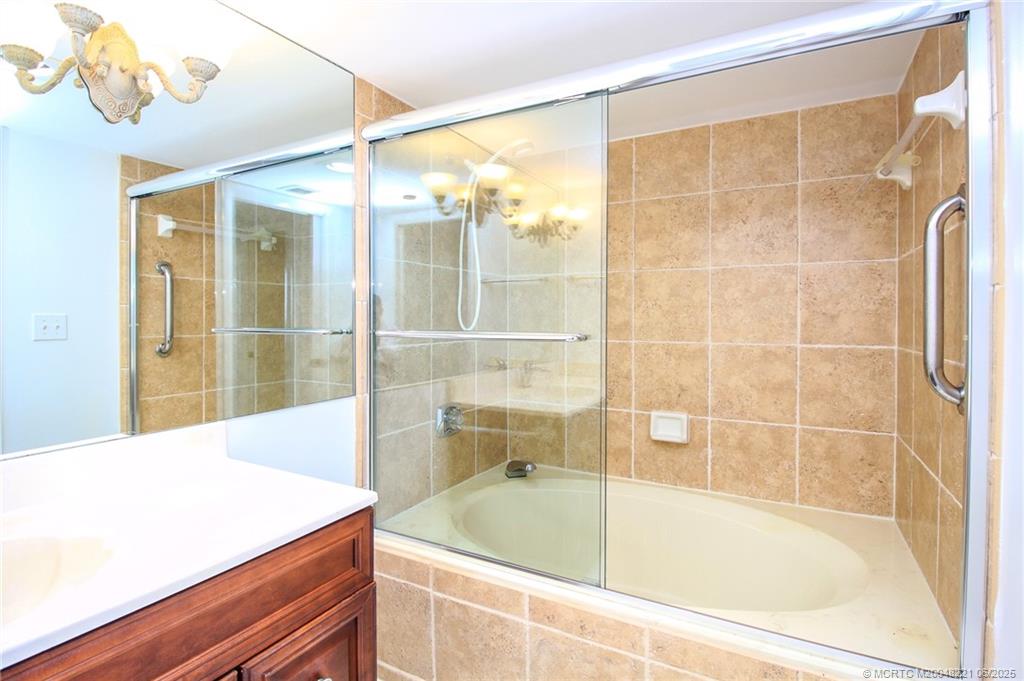 Jensen Beach, Florida 34957, United States, 2 Bedrooms Bedrooms, ,2 BathroomsBathrooms,Residential,Active,24056