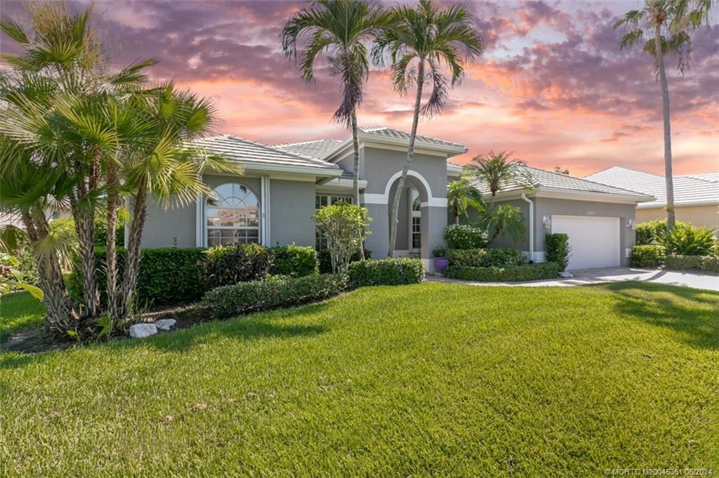 Photo of 1887 SW Whitemarsh Way, Palm City, FL 34990 (MLS # M20045361)