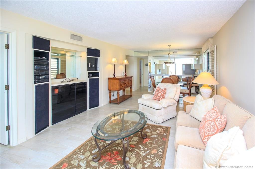 Stuart, Florida 34996, United States, 2 Bedrooms Bedrooms, ,2 BathroomsBathrooms,Residential,Active,199564