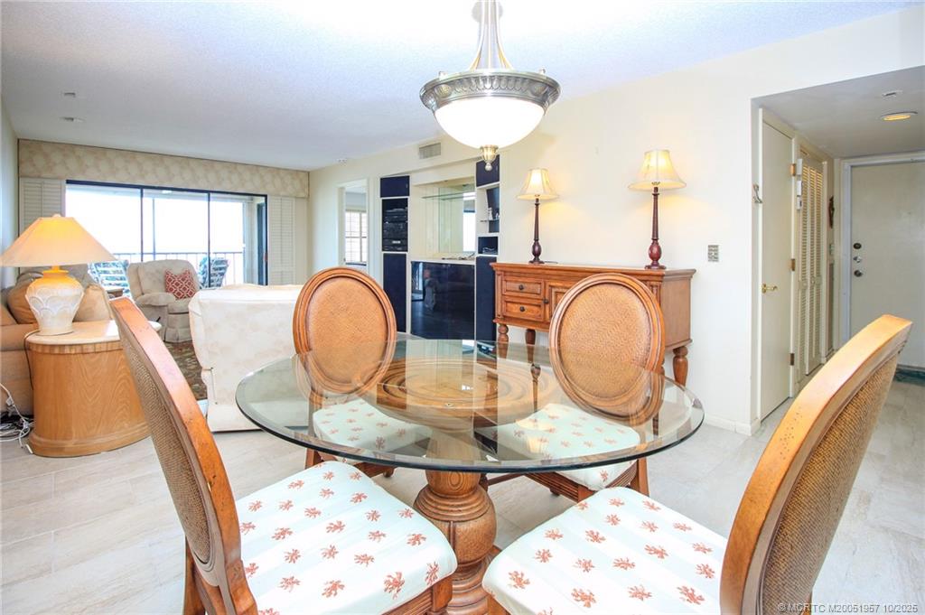 Stuart, Florida 34996, United States, 2 Bedrooms Bedrooms, ,2 BathroomsBathrooms,Residential,Active,199564