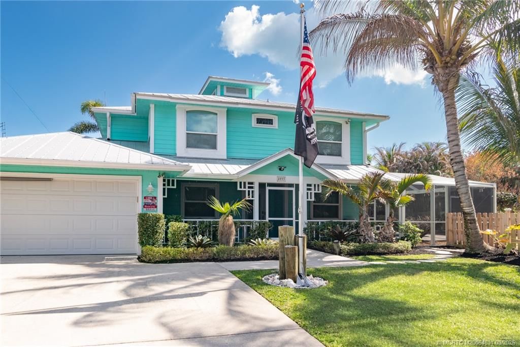 Photo of 4095 SE Bay Avenue, Stuart, FL 34997 (MLS # M20054631)