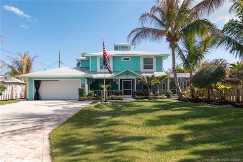 Photo of 4095 SE Bay Avenue, Stuart, FL 34997 (MLS # M20054631)