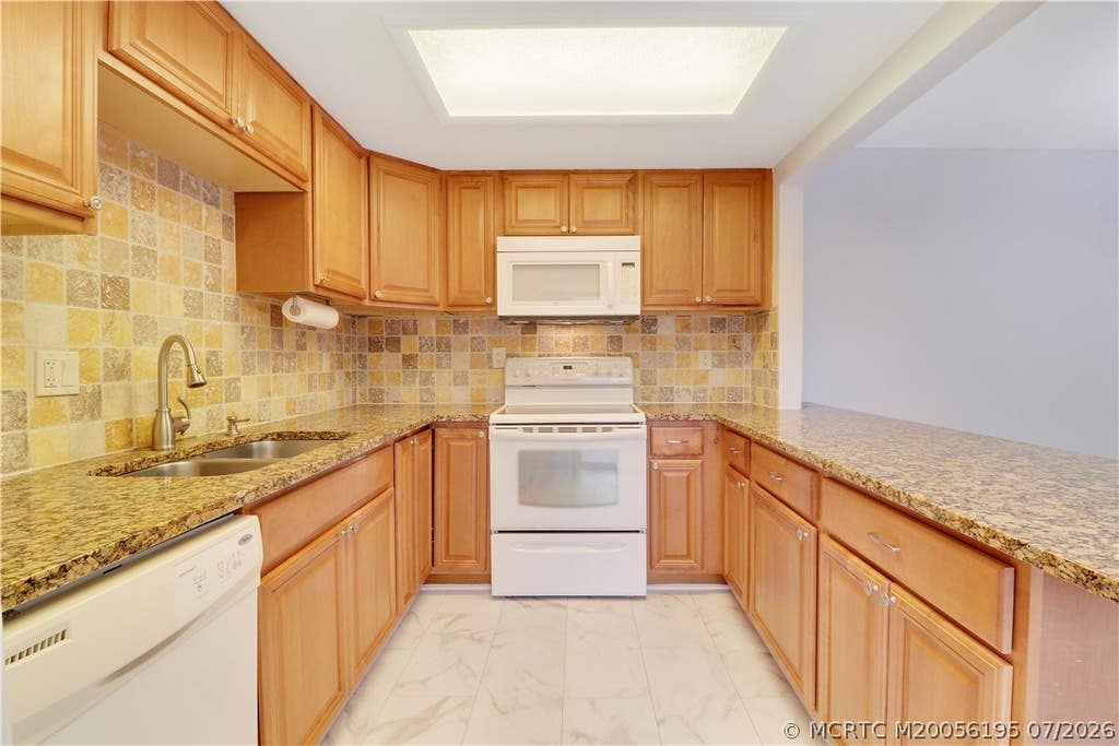Photo of 3836 SE Jefferson Street, Stuart, FL 34997 (MLS # M20056195)