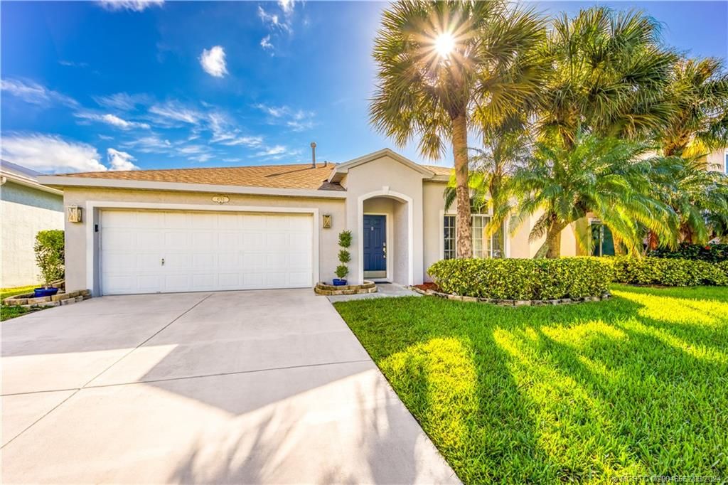 Photo of 4753 SE Winter Haven Court, Stuart, FL 34997 (MLS # M20046562)