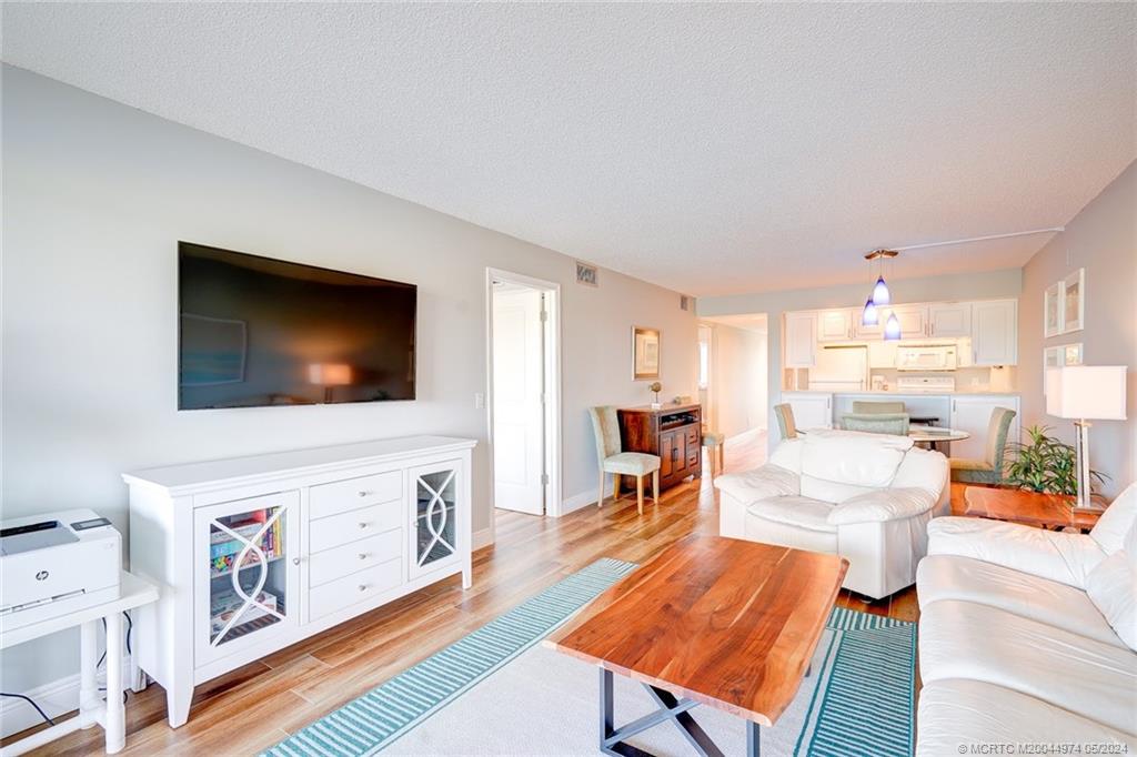 Stuart, Florida 34996, United States, 2 Bedrooms Bedrooms, ,2 BathroomsBathrooms,Residential,Active,57847